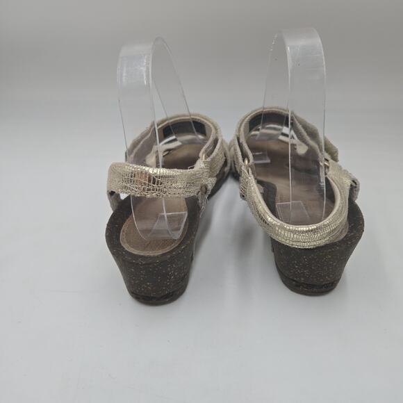 Womens Teva Ventura Metallic Gold Leather Snake Print Sz 9 Wedge Strappy Sandals - Picture 4 of 7